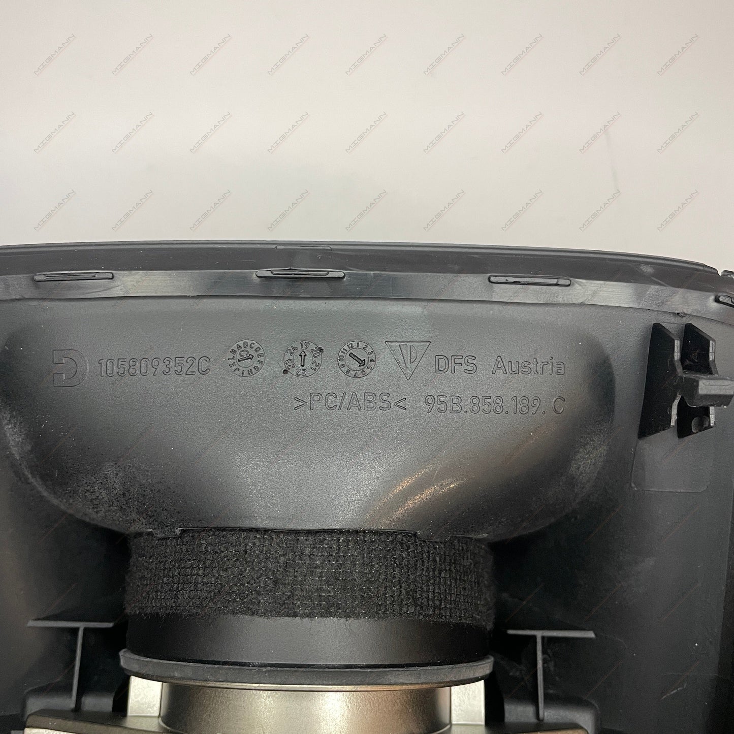 Porsche Macan Chrono Stopwatch + Trim
