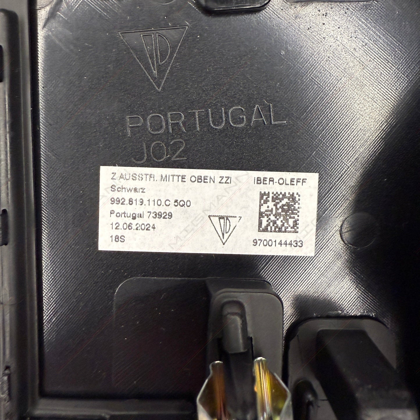 Porsche 992 Sport Chrono Watch with Dashboard Trim