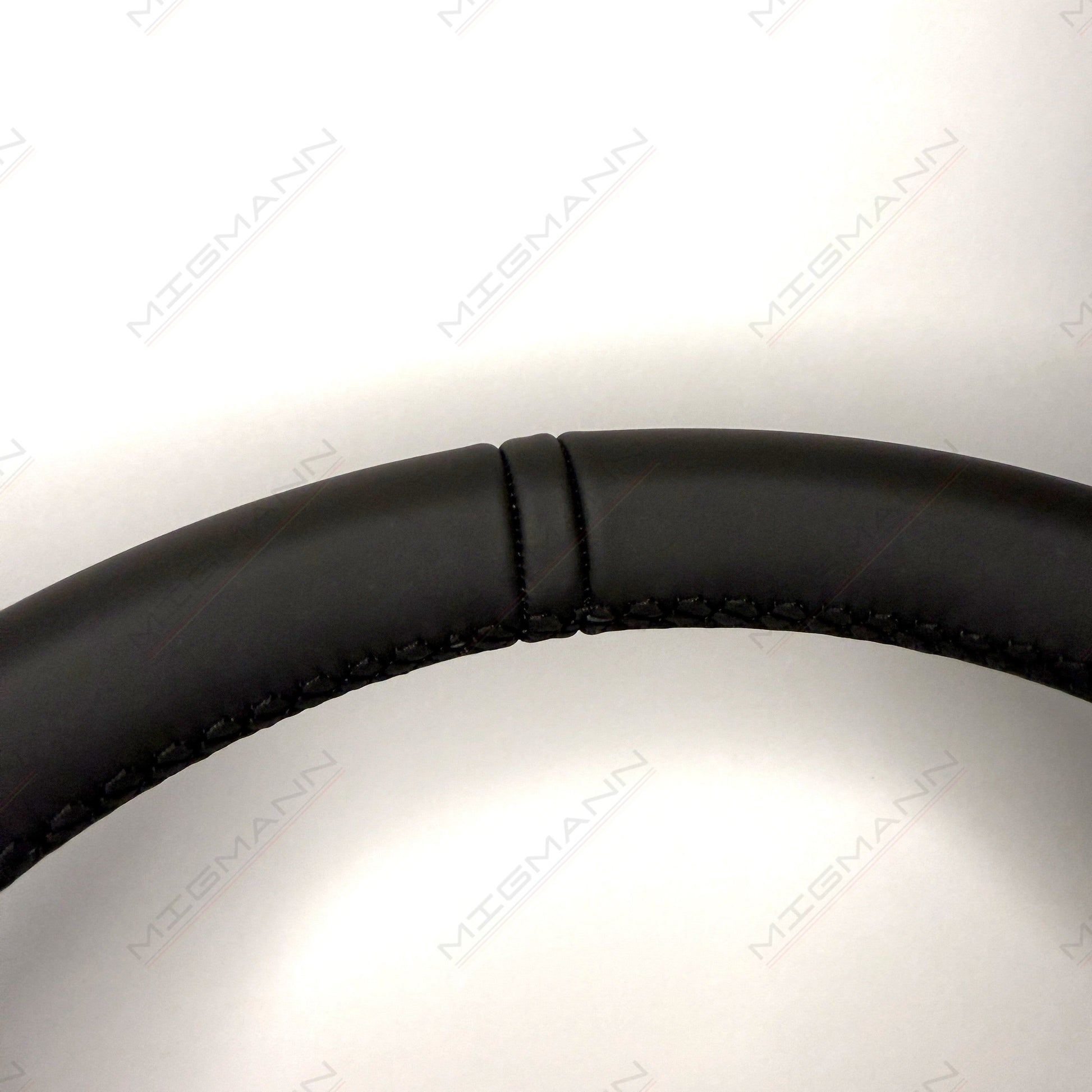 Leather top marker detail on Porsche 911 PDK steering wheel 375mm