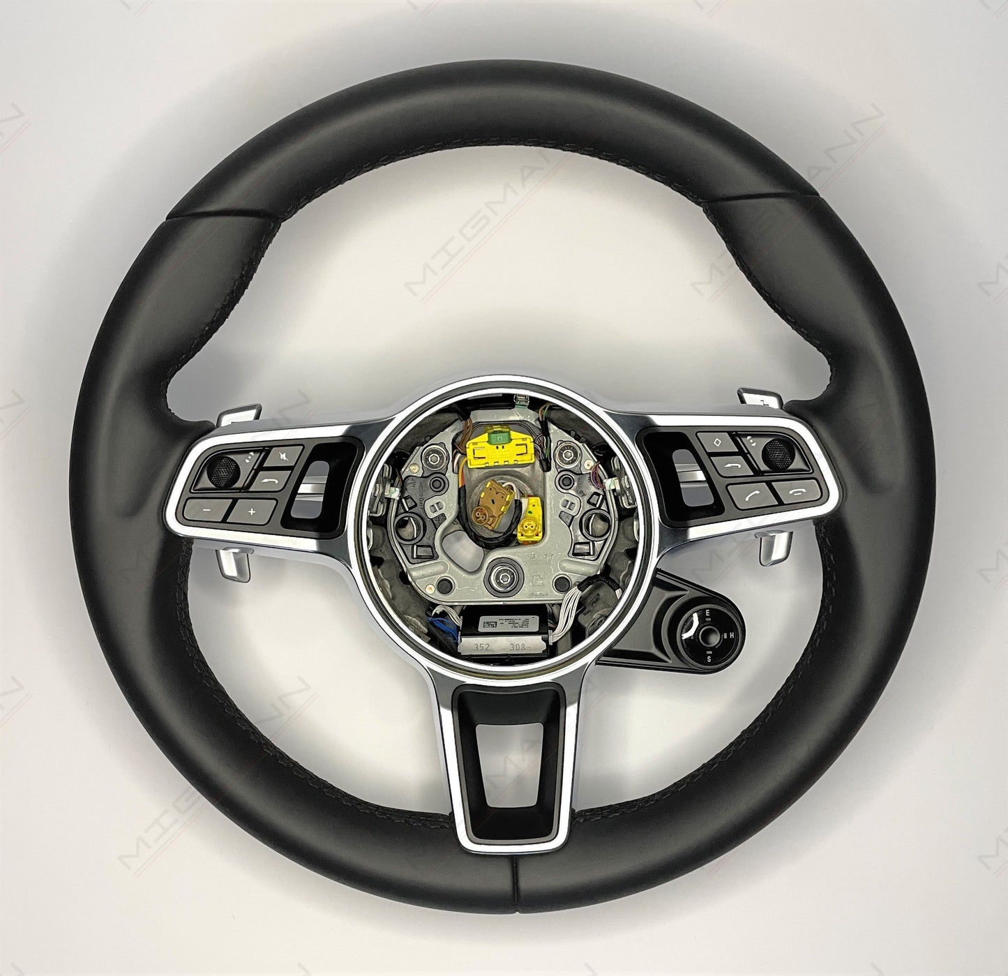 Porsche Hybrid Steering Wheel with Chrono Controller