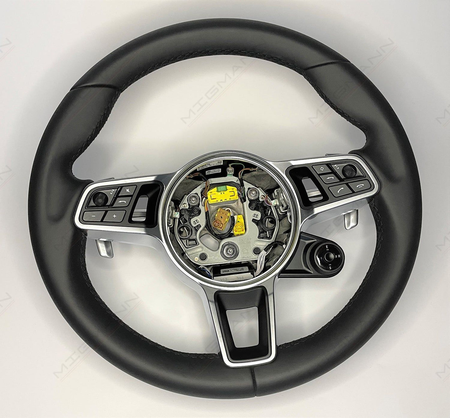 Porsche Hybrid Steering Wheel with Chrono Controller