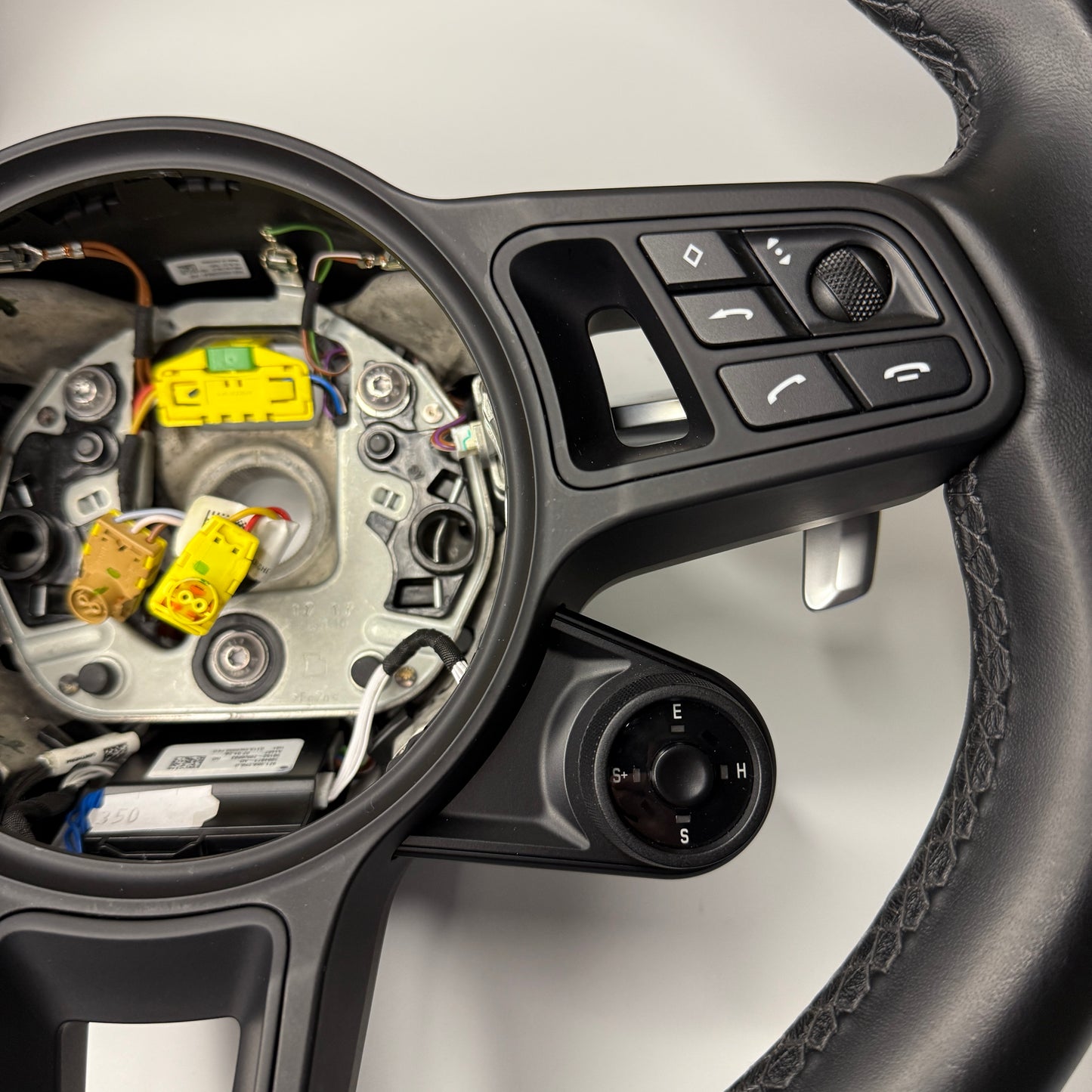 Porsche Steering Wheel with Hybrid Chrono Controller