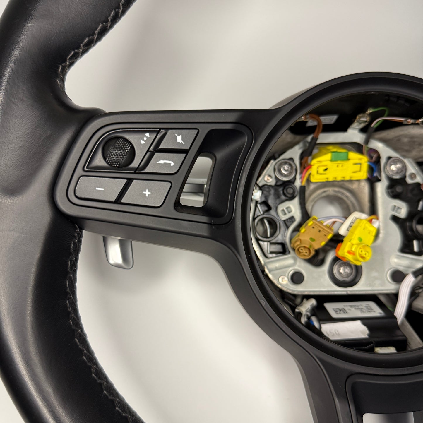 Porsche Steering Wheel with Hybrid Chrono Controller