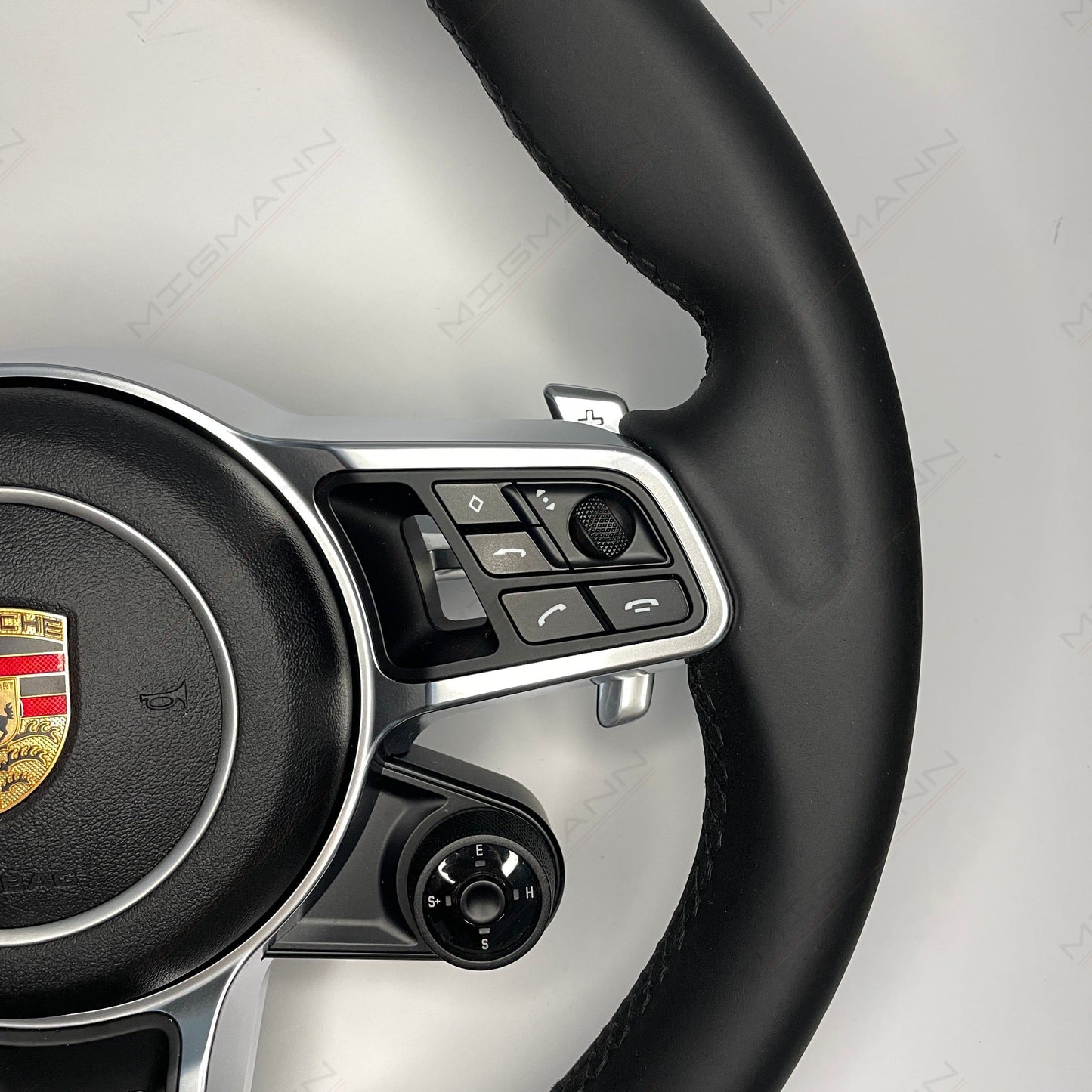 Porsche Hybrid Steering Wheel with Chrono Controller