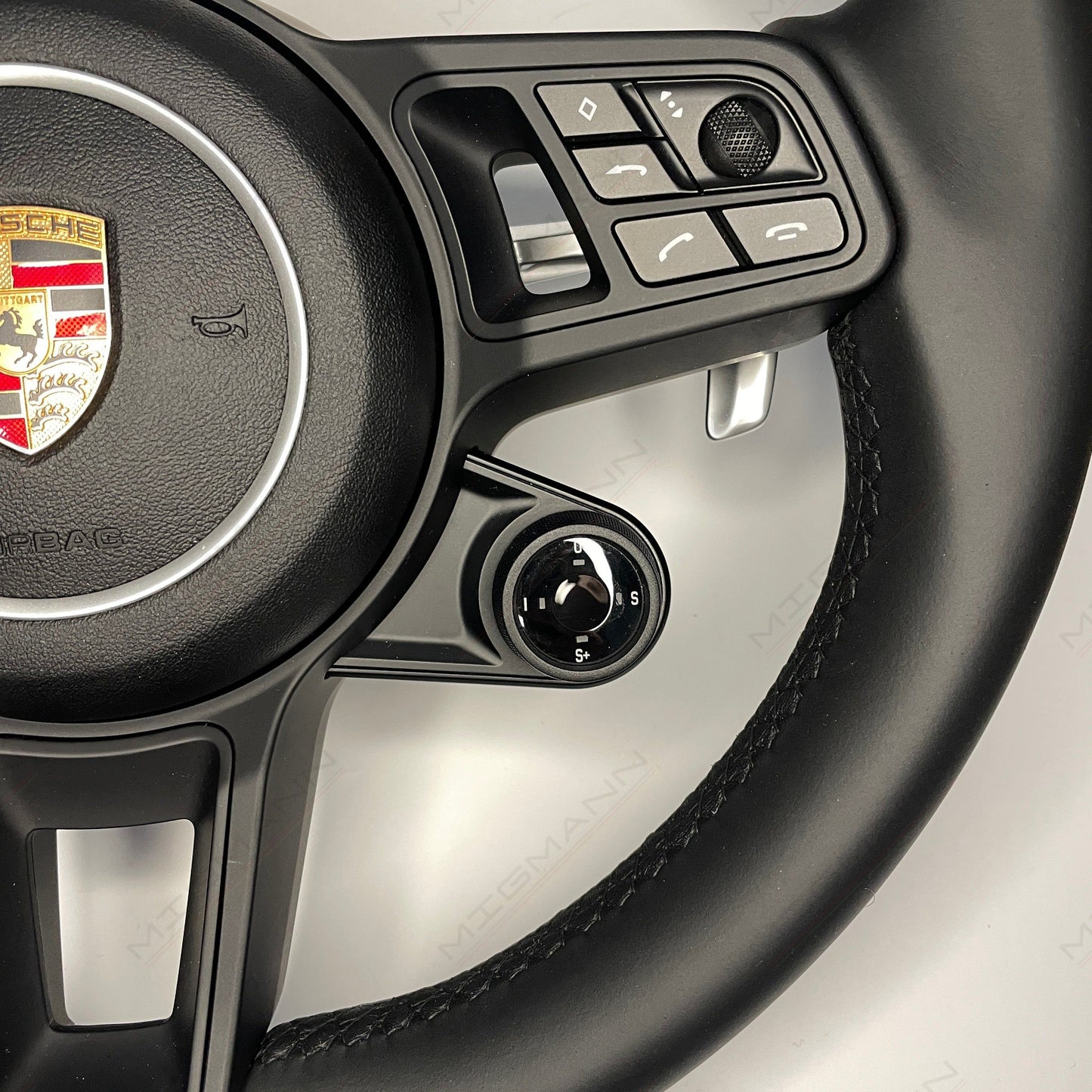 Porsche Steering wheel with Chrono Controller