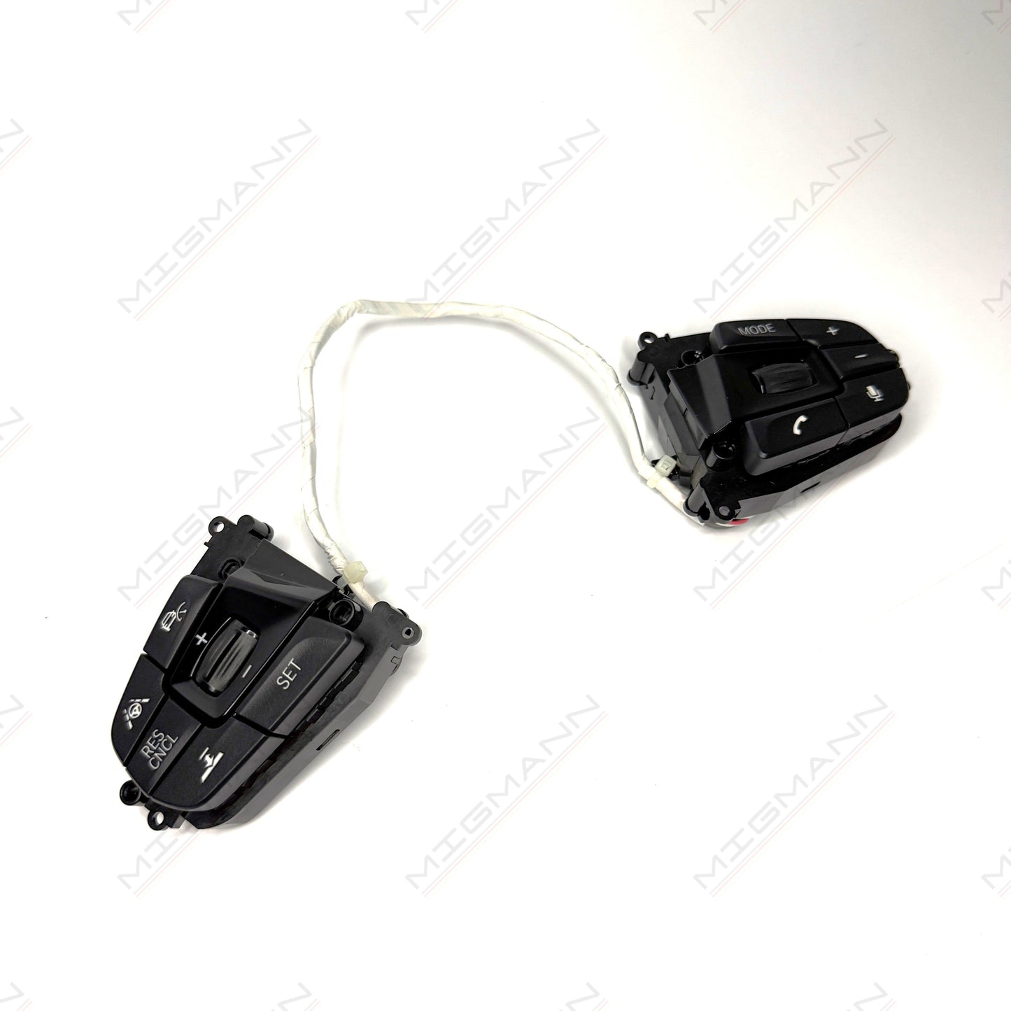 BMW G30 and G32 steering wheel buttons.